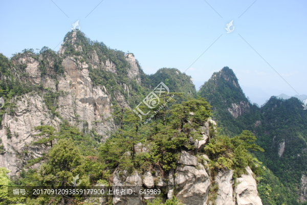 群山