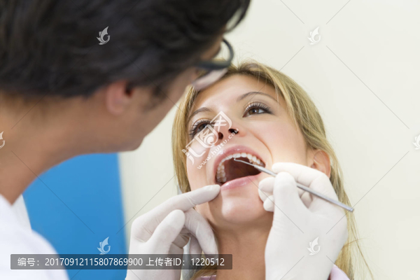 女人