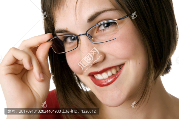 女人笑了