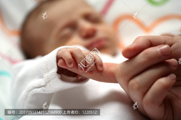 嬰兒