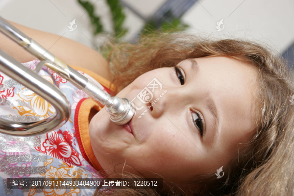 小號和女孩