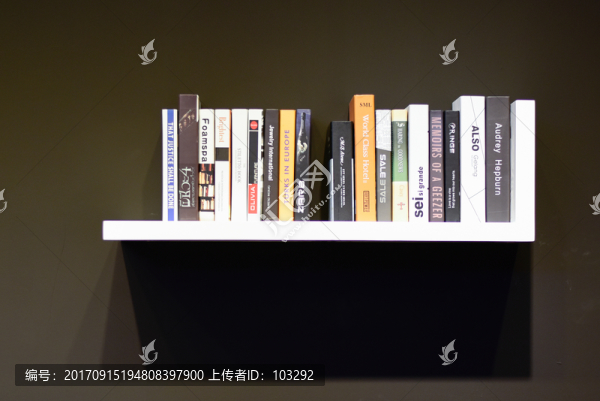 一排書籍