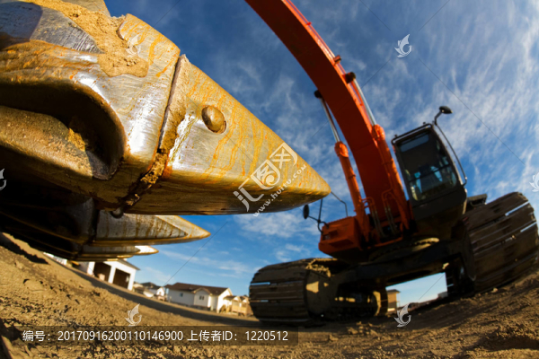 拖拉機(jī)