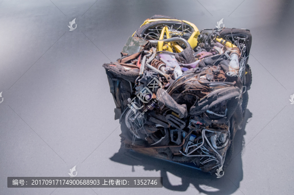 廢棄物創(chuàng)意工藝品