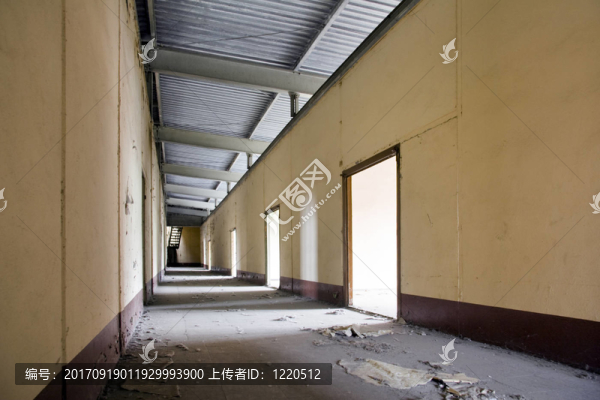 空蕩蕩的辦公室