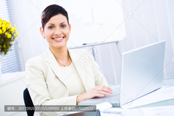 女人