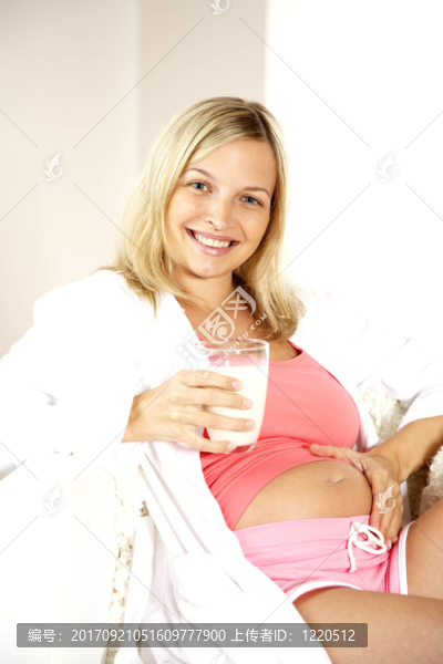孕婦喝牛奶