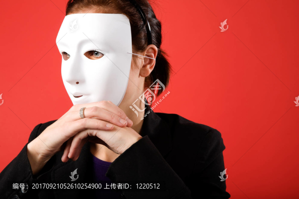 女人笑