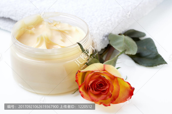護(hù)膚八。