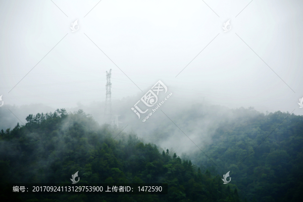 云霧山中