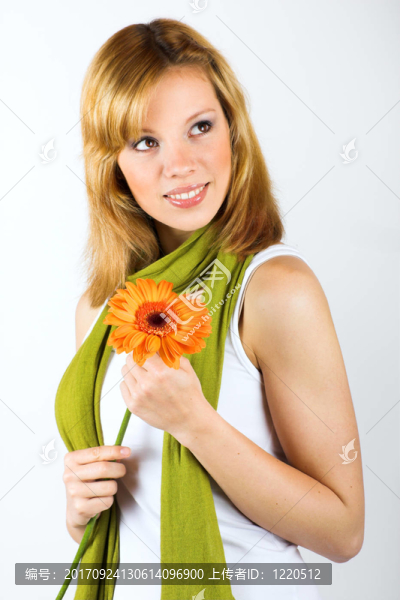 女人與非洲菊