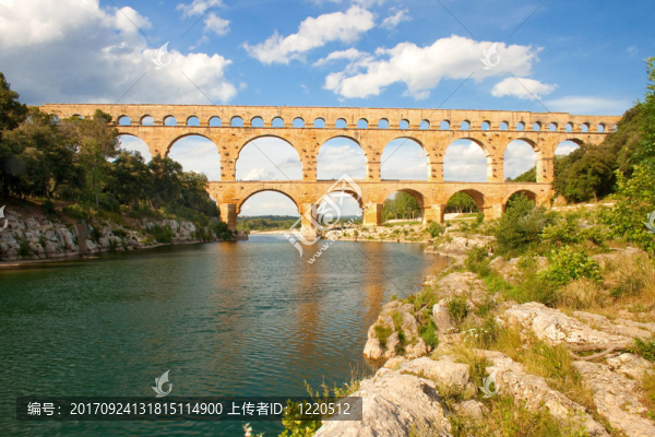 渡槽加德橋