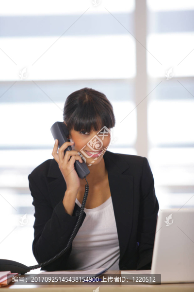 女人