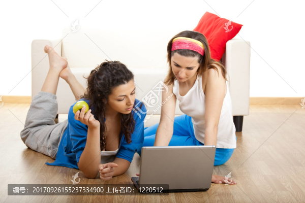 女人