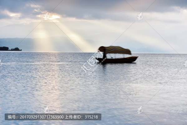 邛海日出
