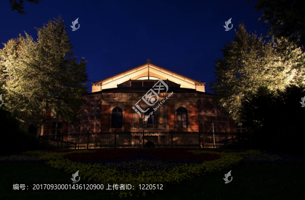 節(jié)日歌劇院