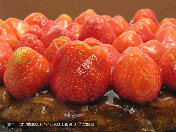 草莓蛋糕的側(cè)面特寫
