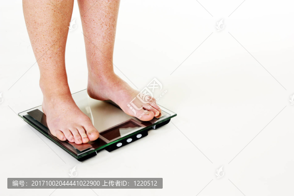 而稱重