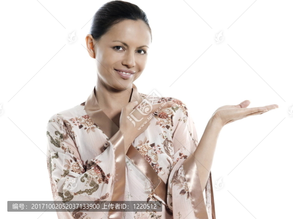 女人笑了