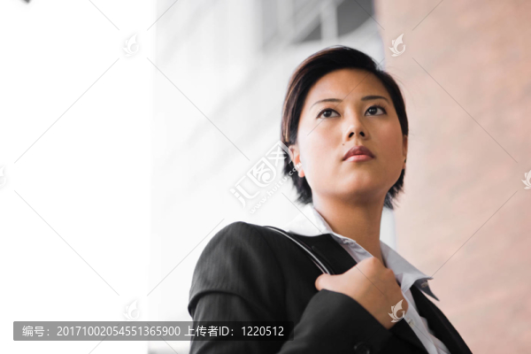 女人