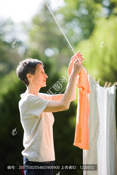 女人
