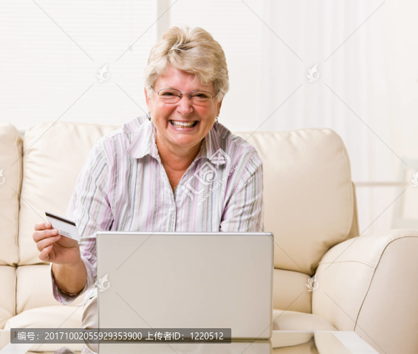 女人