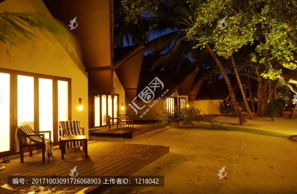 白金島夜色
