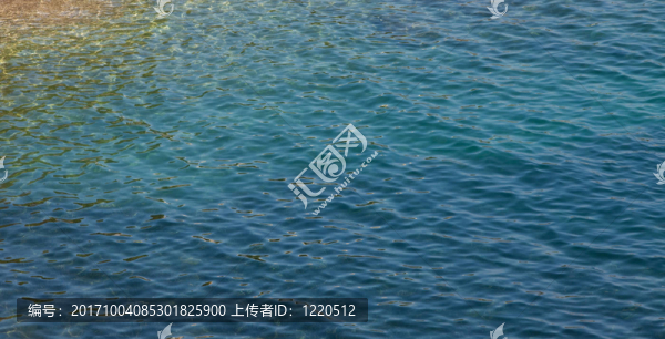 水