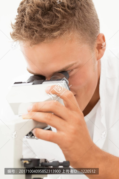 笑