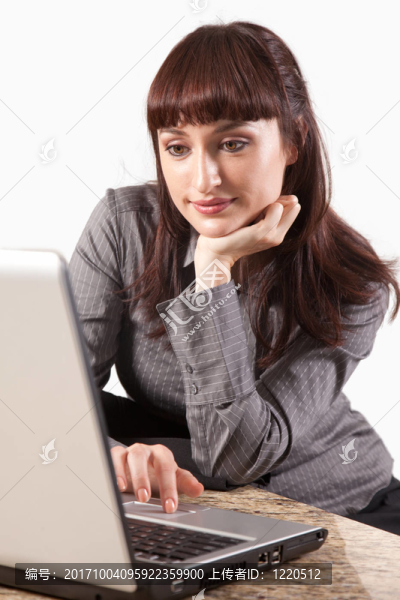 女人