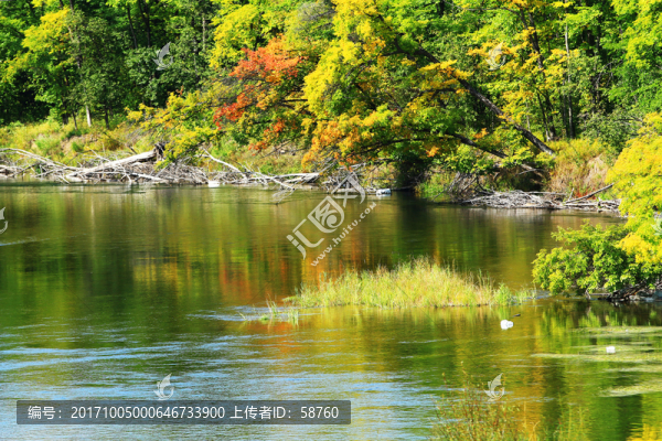 河流彩林風(fēng)景