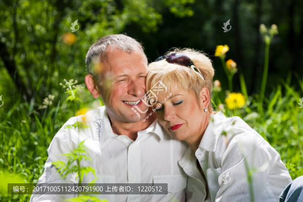 老年夫婦