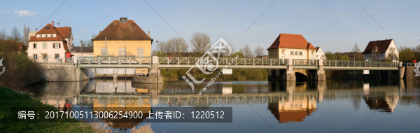 內(nèi)卡河堰