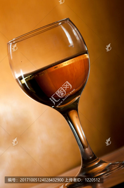 玻璃酒杯