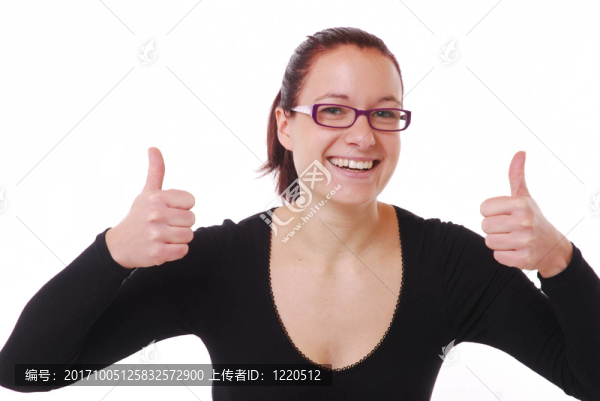 女人笑了