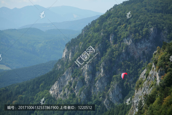Schneeberg，高的魔杖，滑翔傘