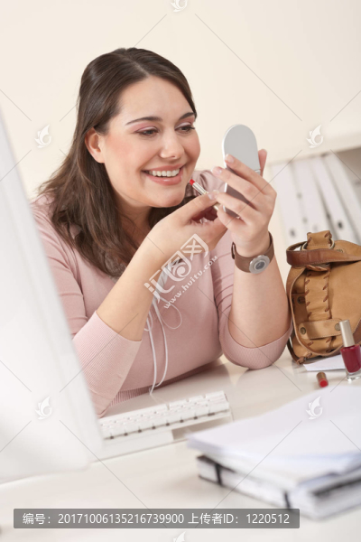 女人