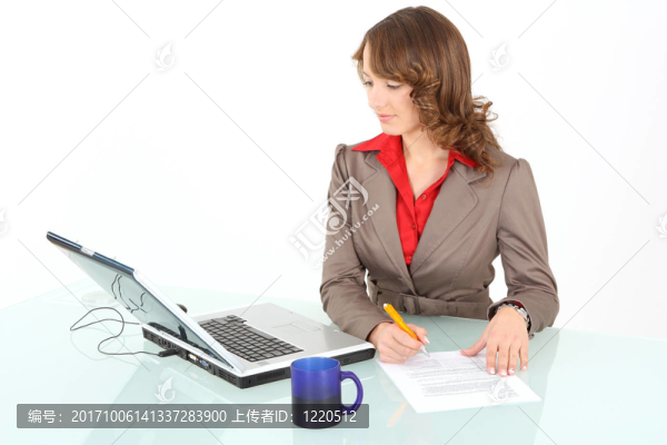 女人