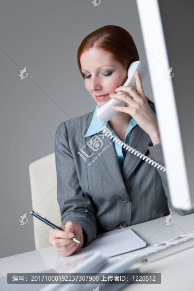 女人