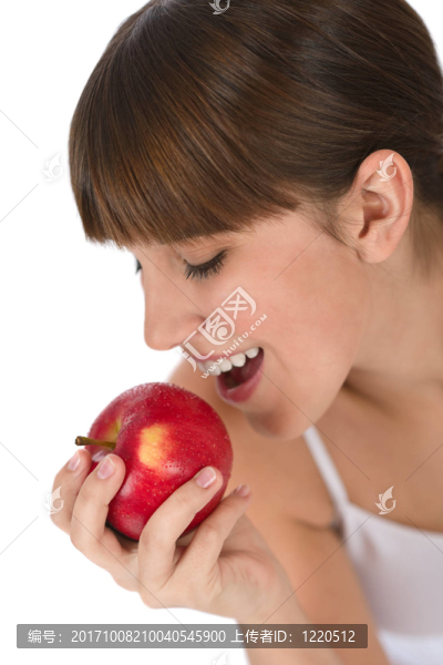 女