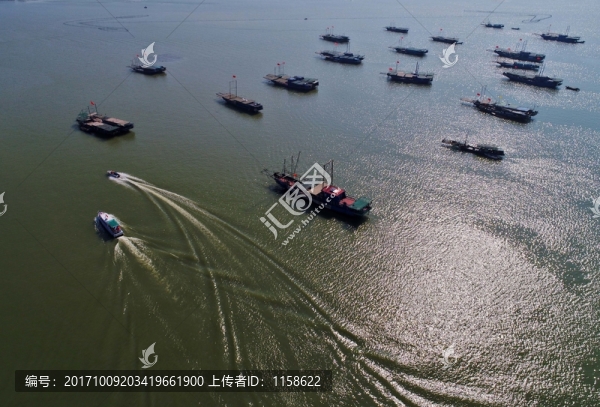 泛舟洪澤湖
