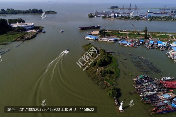 泛舟洪澤湖