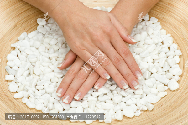 修指甲