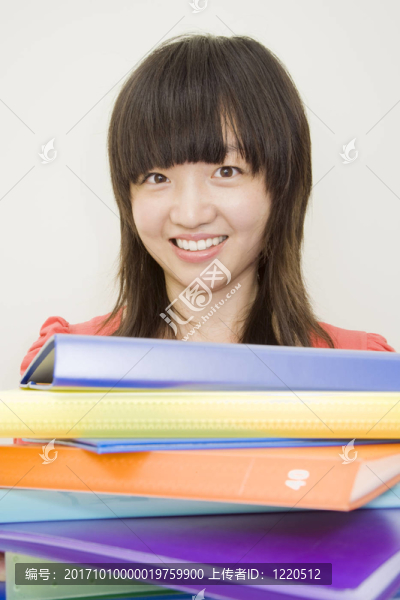 女人笑了
