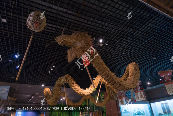 舞龍稻草龍