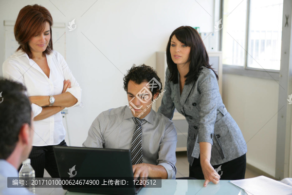 辦公室的女人