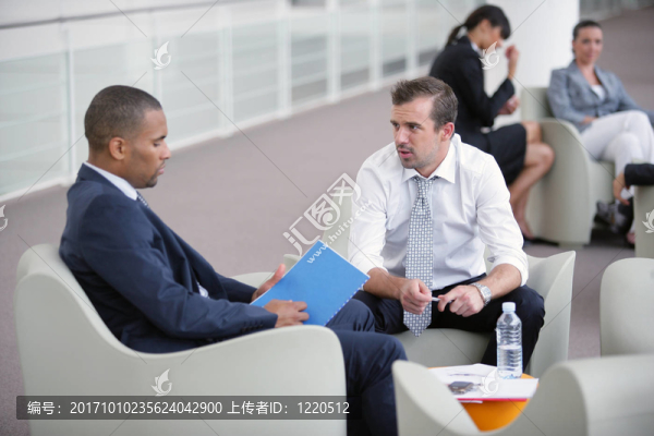 說話