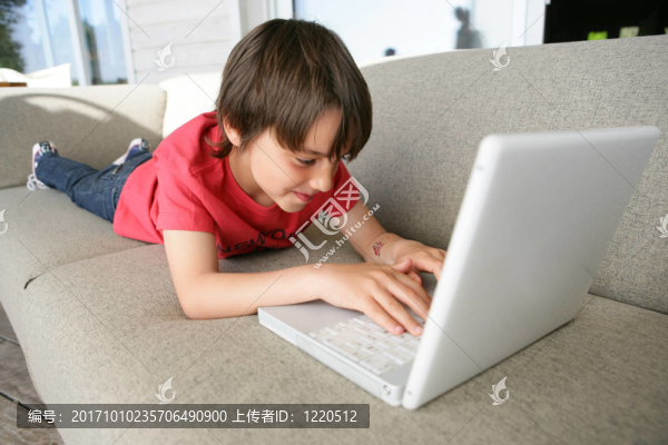 笑