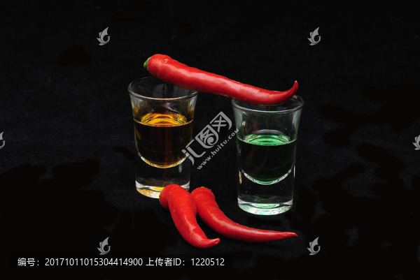玻璃酒杯