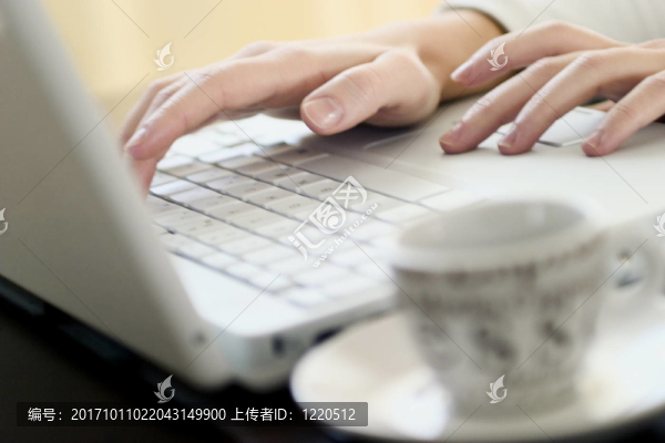 女人